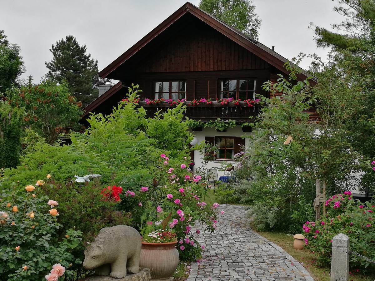 Apartment Haus Merlin Am Boeckelsberg Weimar  Esterno foto
