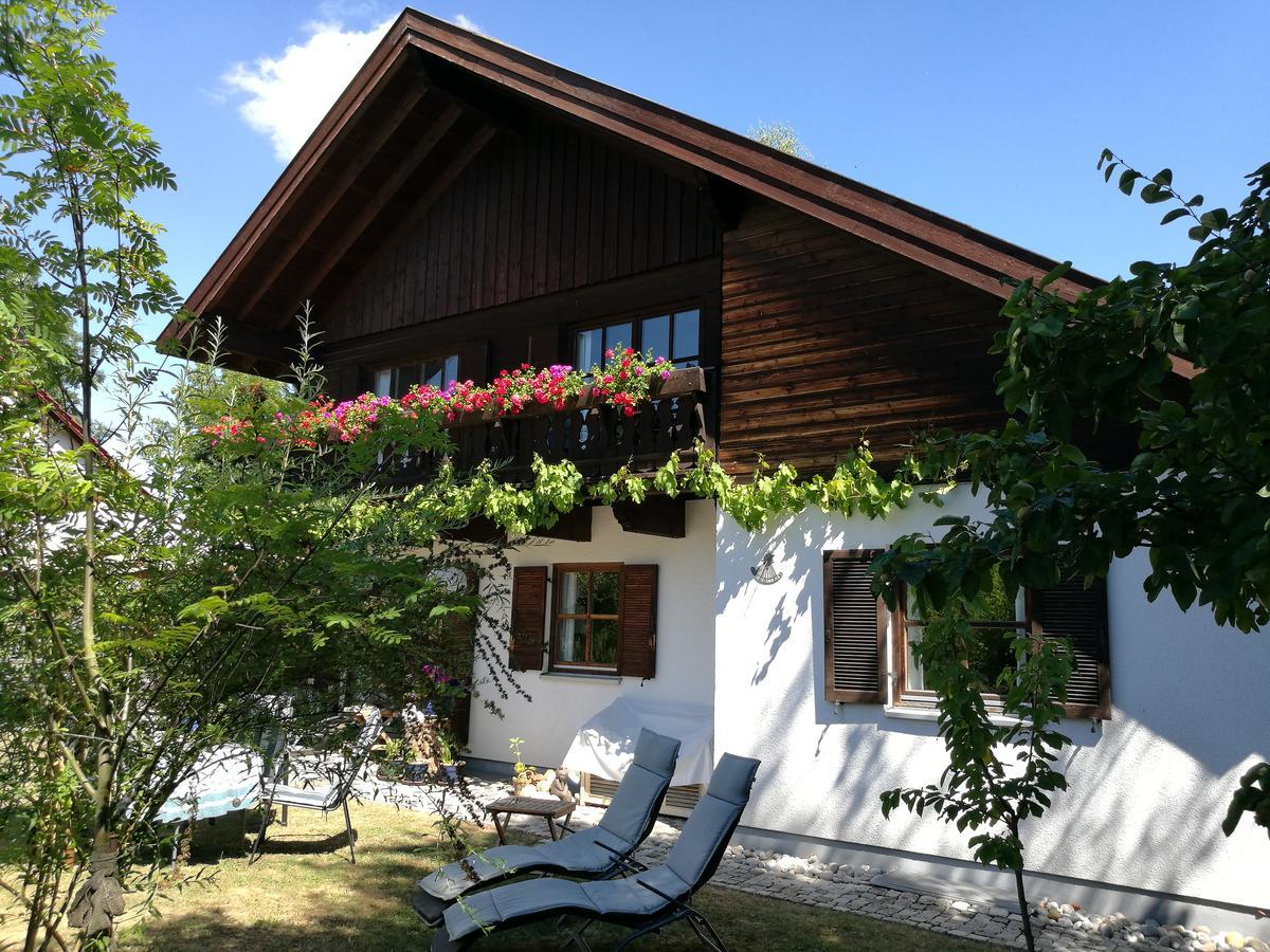 Apartment Haus Merlin Am Boeckelsberg Weimar  Esterno foto
